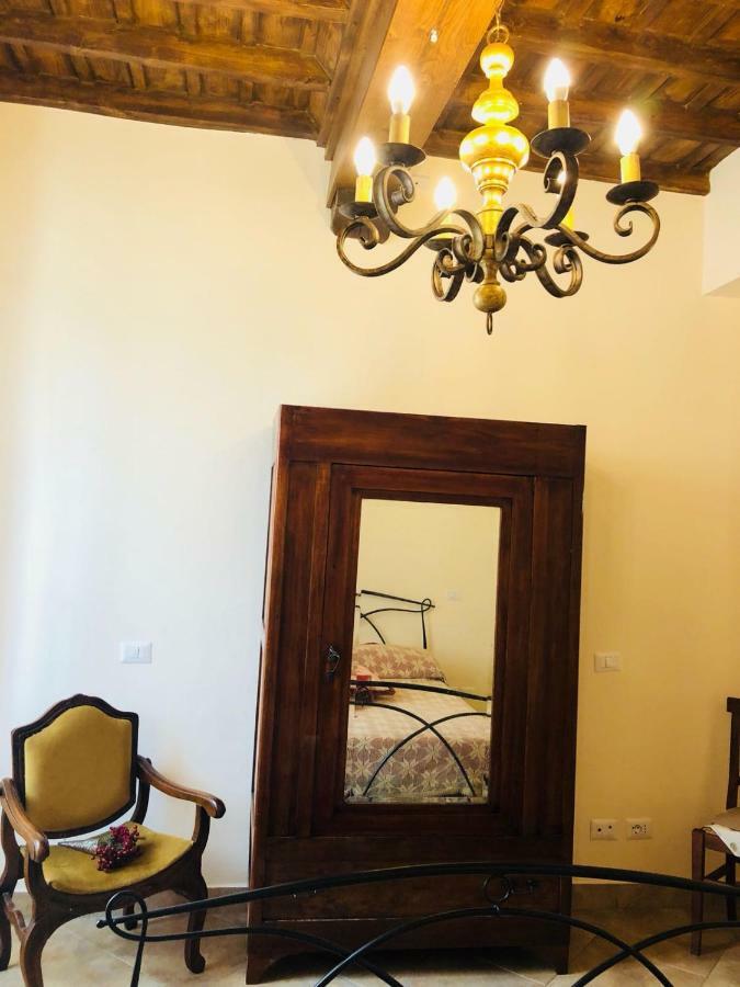 Casa Vacanze La Torretta Sutri Exterior foto